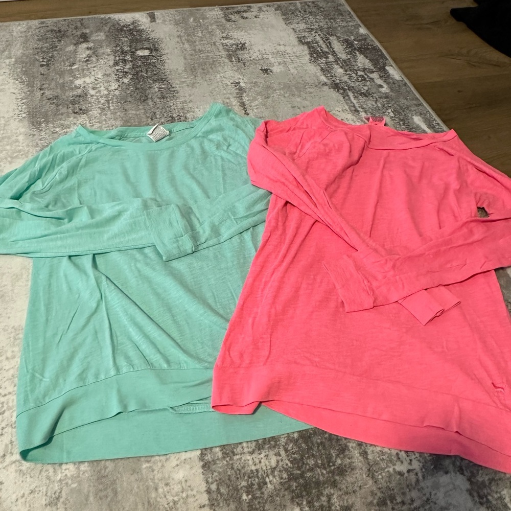 💜PINK Victoria's Secret Turquoise & Pink Long Sleeves💜